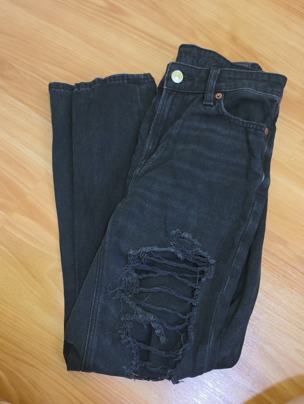 American Eagle Outfitters Black Distressed Mom Jeans
